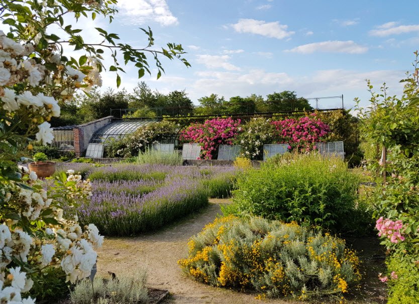 LE JARDIN AUX OISEAUX, Couzeix, France, France